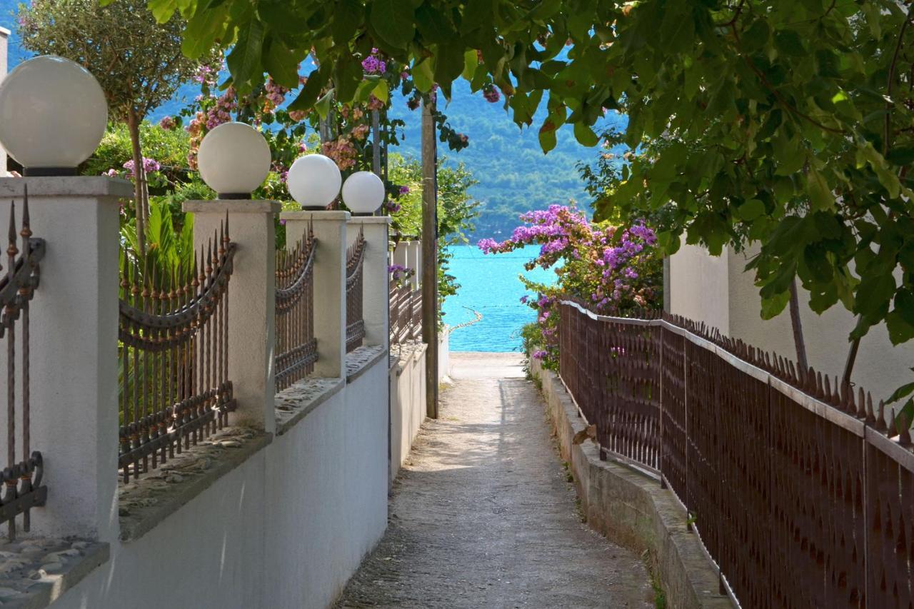 Villa Maros مارينا المظهر الخارجي الصورة